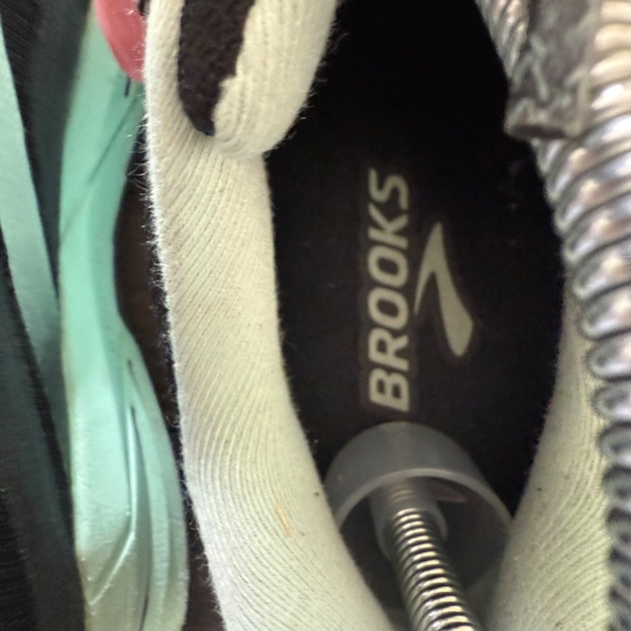Brooks Cascadia 16 Women’s Size 8 (B regular) Running Shoes Hiking Black Mint - Picture 10 of 10